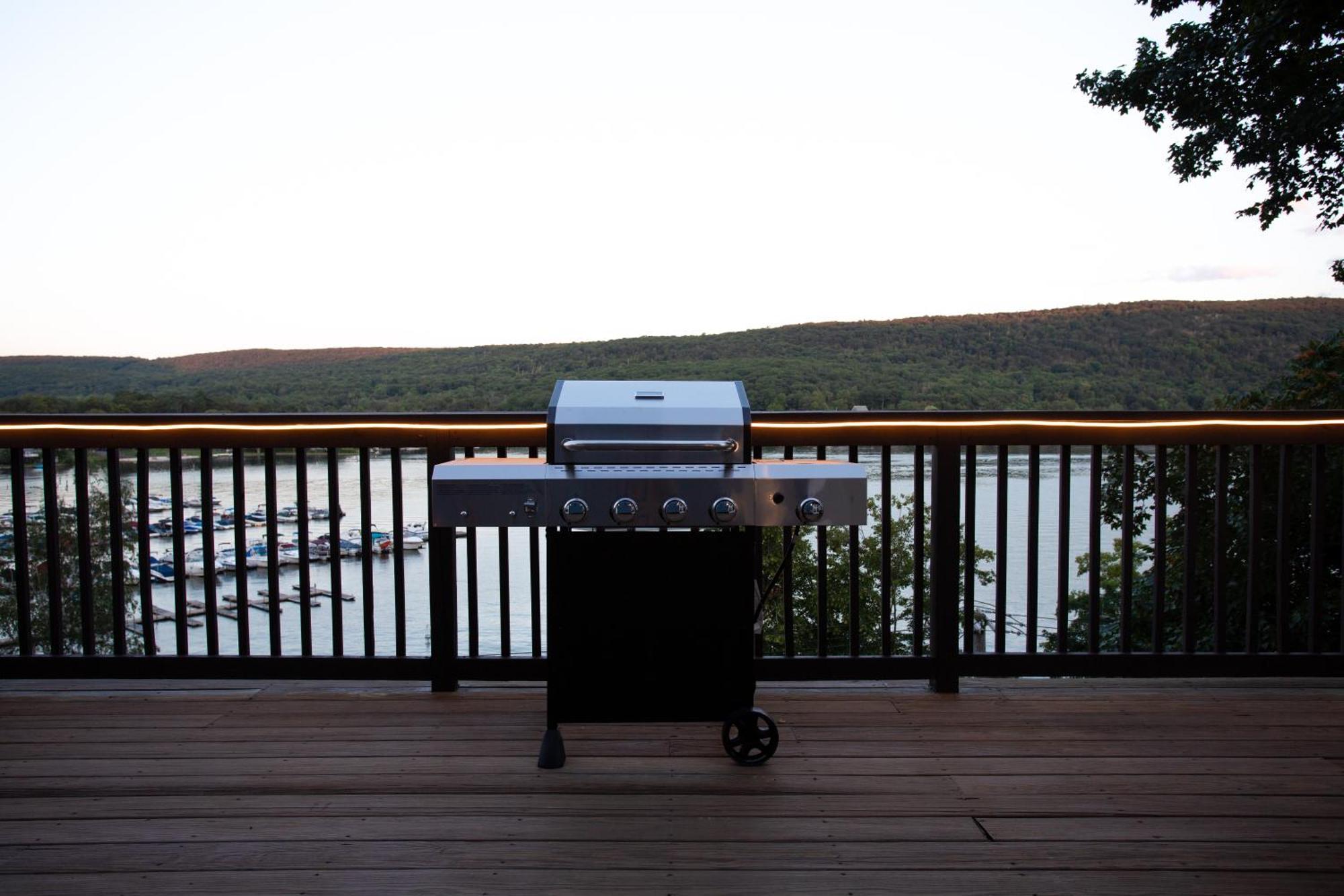 Lakeview House - Hot Tub - Firepit - Stunning Views - Spacious Deck - Cozy Living Room - Bar Greenwood Lake Екстер'єр фото